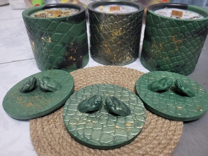 Snake Skin Pattern Container Mold