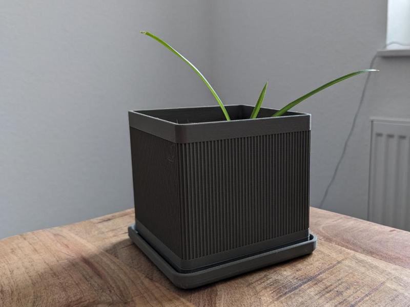 Cubic planter