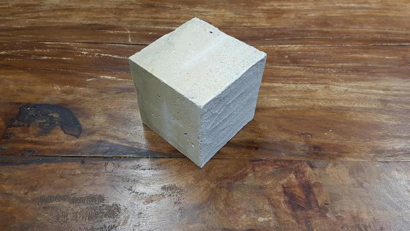 Cubes from cement (or mortar/concrete): 8 ccm & 1000 ccm