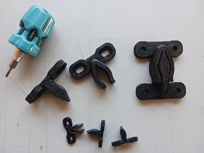 Catch latch generator