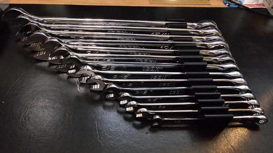 Icon combination wrench holder