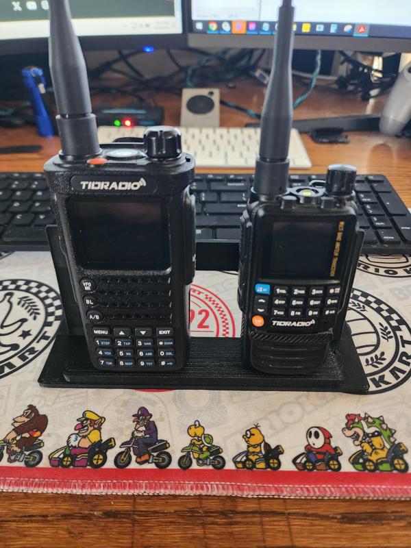 Radio desktop holder longer for 2 radios