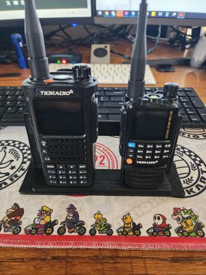 Radio desktop holder longer for 2 radios
