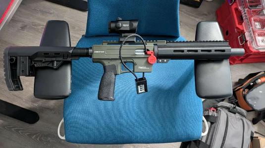 Derya TM-22 - 8.5" Handguard with Integral Top Rail   