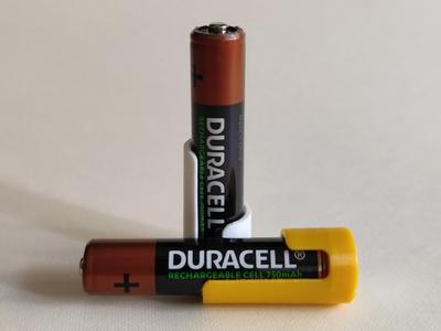 AAA÷A (AAA to AA Adapter)