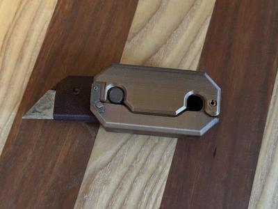 TikTok Gravity Knife Utility Blade Holder