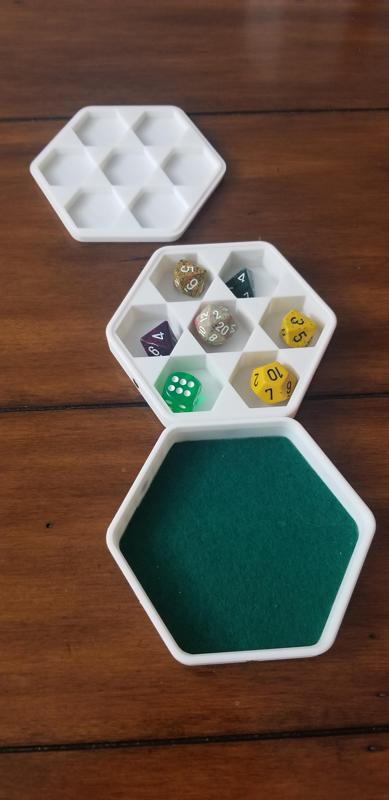 Additional Hexagonal Game Trays, with magnets!