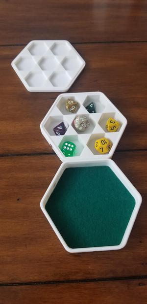 Additional Hexagonal Game Trays, with magnets!