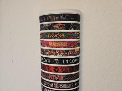 festival wristbands organizer