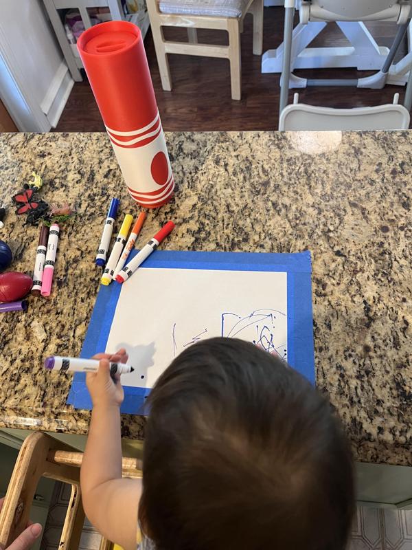 Marker container