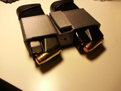 S&W .40 I/O waistband dual magazine holder