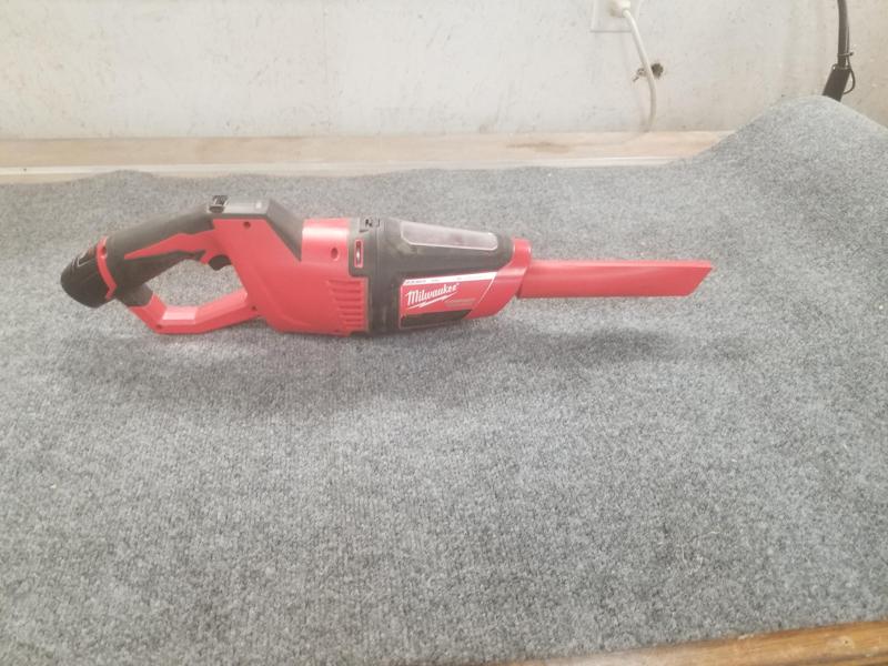 M12 Compact Vac Tool