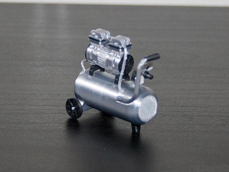 Miniature Compressor for Garage, scale 1:18