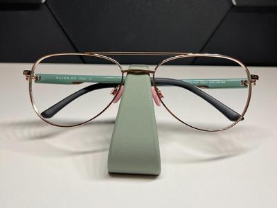 Minimalist Glasses Holder