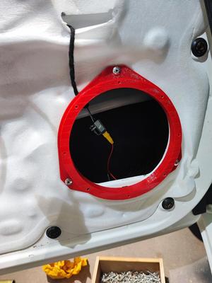 Speaker adapter for fiat 500e