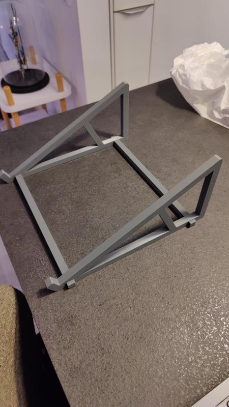 Laptop stand