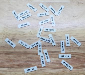 Gridfinity Extended Clicky Labels! (+Bonus Bin)