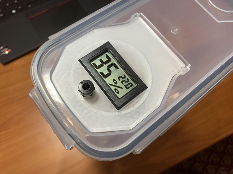 Cereal box lids for filaments