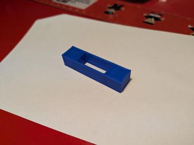 Bee hive frame spacer