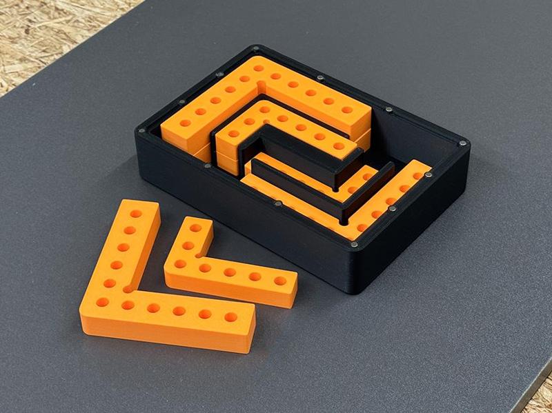 Clamping Squares w/ Case - 2 Sizes (Corner Clamp)