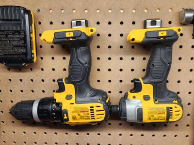 DeWalt Drill Pegboard Hook for 1/4" Thick MDF