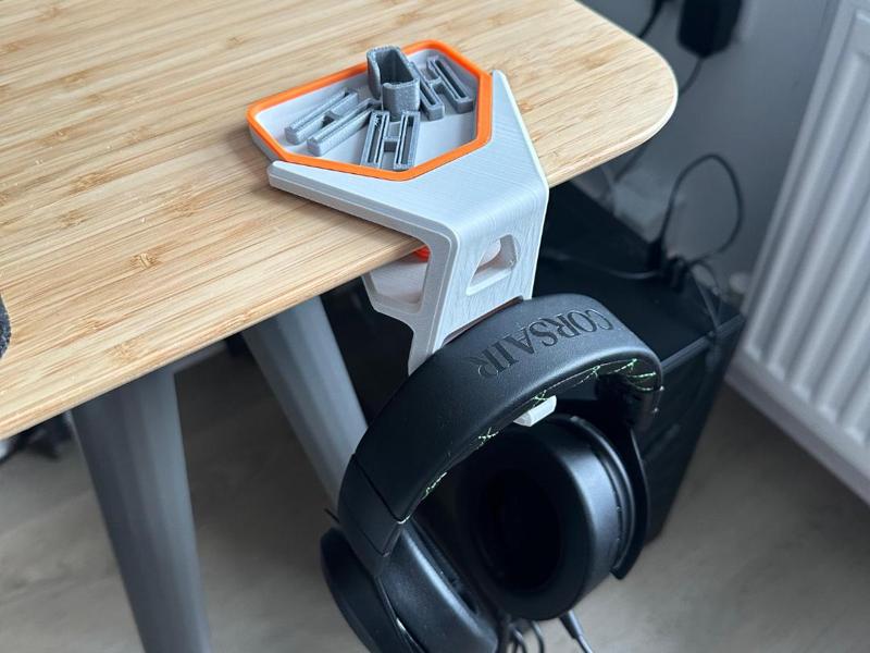 Over-edge Headphone Stand w. Magnetic Docking Tray