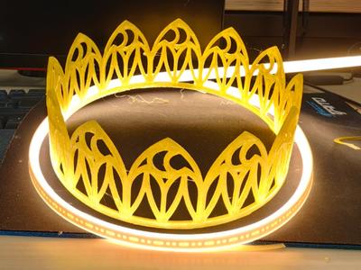 Gothic Moon Crown (Oval)