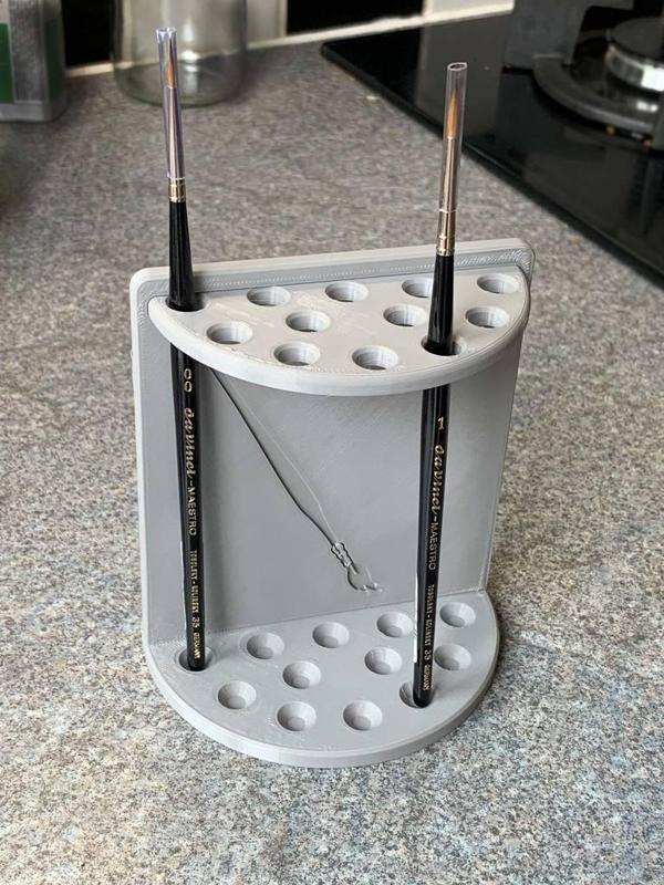 Paintbrush holder