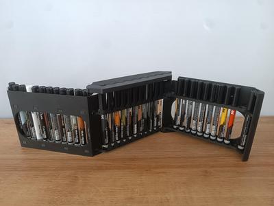 Folding marker case
