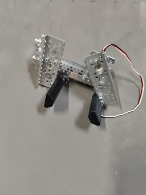 FTC Into The Deep claw gripper for sample/specimen