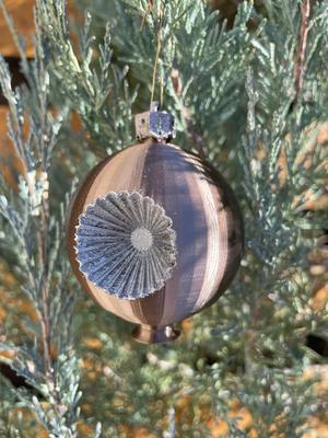 Recessed Ball Ornament