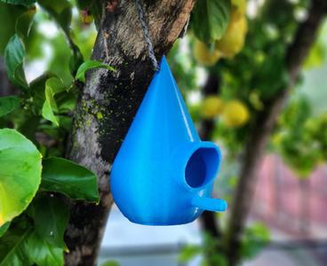 🌢 Droplet Hanging Bird House