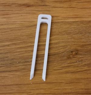 Garden net hooks