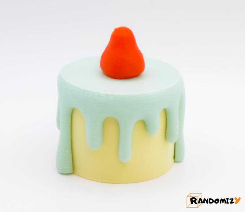 Decorative (Box) Cake (Small) [Strawberry and Icing]