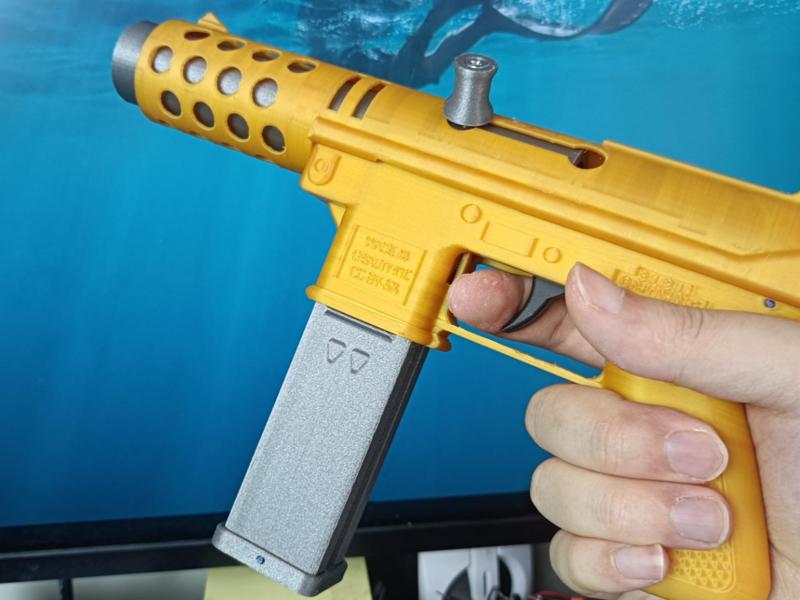 TEC-9 Disc Shooter V1.0
