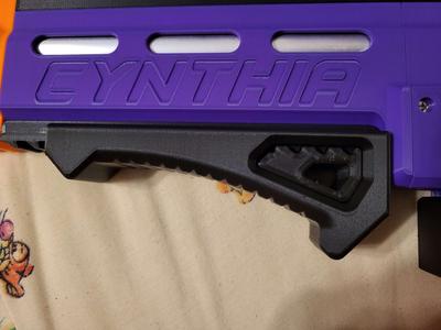 Flush Front Grip for Slim Cynthias
