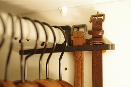 HTH Wardrobe Rod Holder