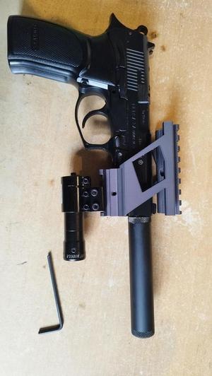 Picatinny riser for Beretta style pistol 