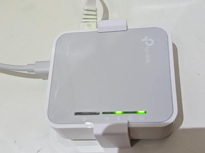 TP-Link AC750 wall mount