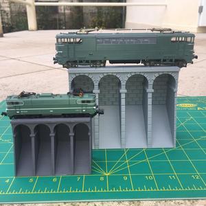 N - HO: SNCF V2 support wall