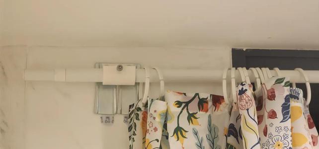 Curtain Rod holder for using IKEA RÄCKA with 3M Command Universal Picture Hanger   