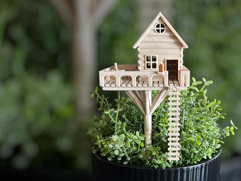 Mini Treehouse with Ladder for Flower Pot