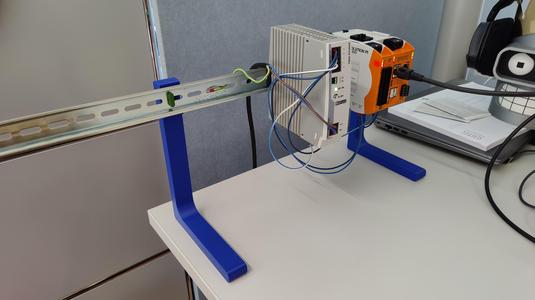 DIN Rail Holder with twist lock