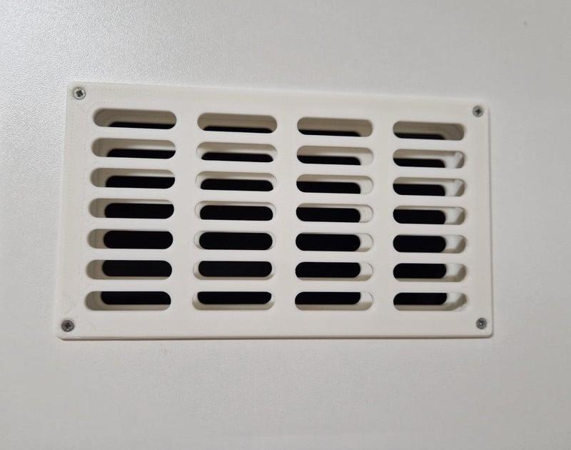 ventilation grille  /  Lüftungsgitter