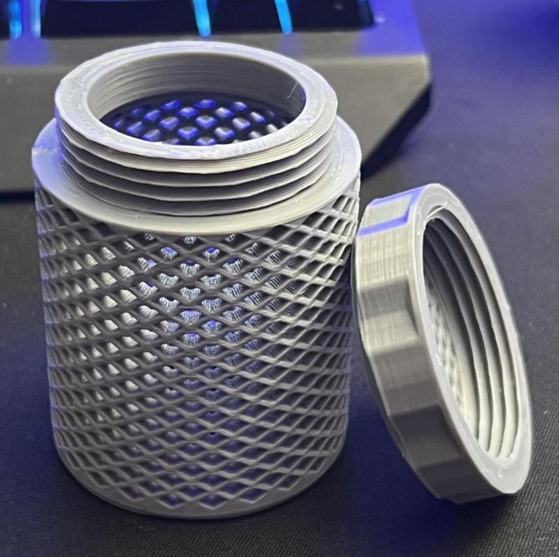 Inside Spool Silica Gel Container (modified lid and underside pattern)