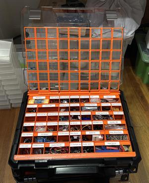 Gridfinity custom for TacTix 9 compartment organiser