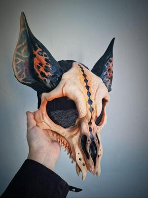 Dead cat face mask