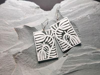 Deco Botanica - Tulip Whispers Earrings