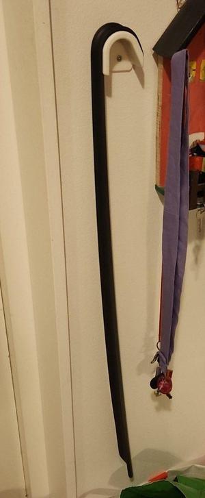 Wall holder for IKEA OMTÄNKSAM shoehorn