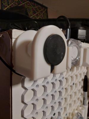 Multiboard - Upright Galaxy Charger Holder.stl